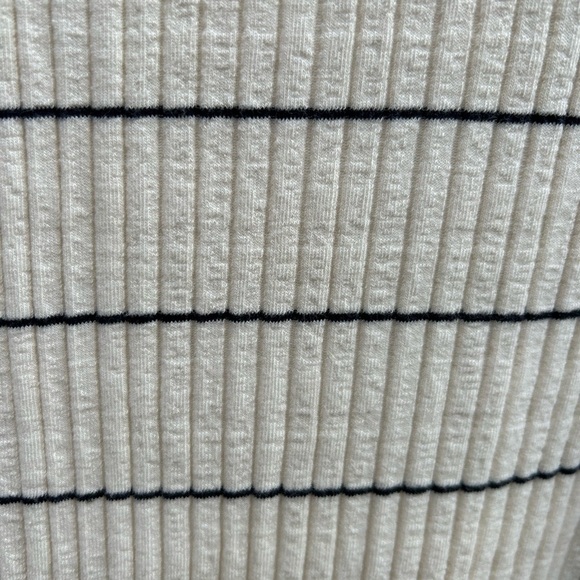 Vince Ribbed Striped Tee, Large - Picture 4 of 7